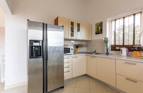 Pomer House | Gorgeous home in Liznjan