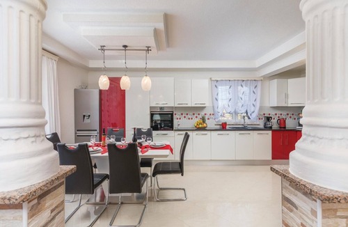Sveta Nedelja House | Gorgeous home in Nedescina