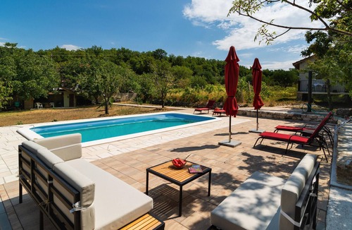 Kucice House | Gorgeous home in Omis