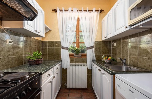 Katun Lindarski House | Gorgeous home in Pazin