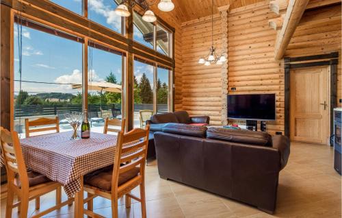 Ravna Gora House | Gorgeous Home In Ravna Gora With Sauna