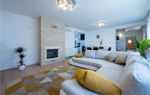 Susnjevica House | Gorgeous Home In Susnjevica