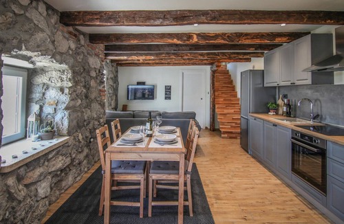 Veprinac House | Gorgeous home in Veprinac