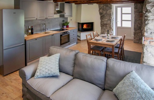 Veprinac House | Gorgeous home in Veprinac