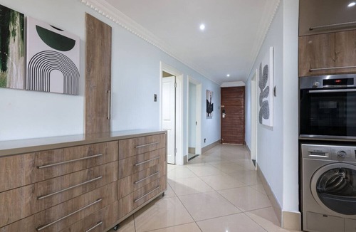 Durban Apartment | Gorgeous Three Bedroom 501 Sea Facing Gem