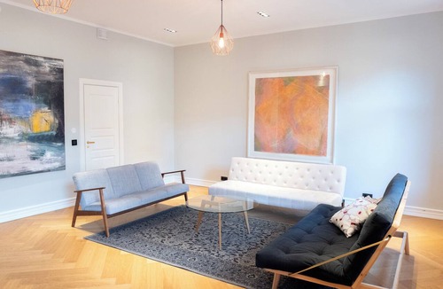 Kamppi Apartment | Grand 100m2+ residency right in the city center
