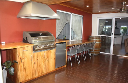 Dunsborough House | Great value family home located near skate park, playing fields and town