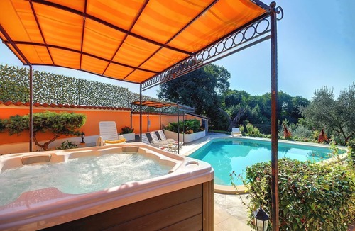 Muntic House | Great villa with private pool, sauna, jacuzzi, fitness