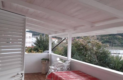 Supetarska Draga Apartment | Guest House Green Corner Supetarska Draga - Triple Room with Terrace and Sea View