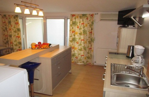 Tice Villa | Guest House Villa Daniel - Two Bedroom Apartment with Balcony