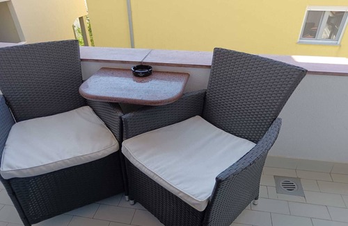 Tice Villa | Guest House Villa Daniel - Two Bedroom Apartment with Balcony