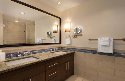 Marco Island Resort | Gulf Front - 3 Bedroom - Marriott's Crystal Shores - Full Resort Access