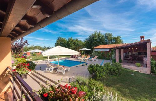 Muntic House | Hacienda RoseMary