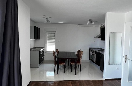 Sarsoni House | Harleys Place