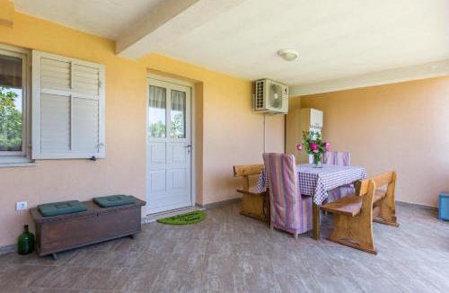 Bartici House | Haus Valerija