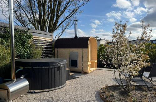 Loosdrecht House | Het huisje aan het water in Loosdrecht Hottub & Sauna
