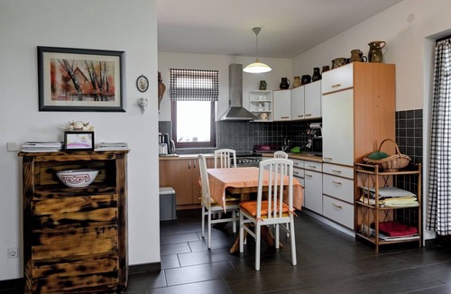 Varazdinske Toplice House | Hilltop house with a pool, sauna, and panoramic views of the region.