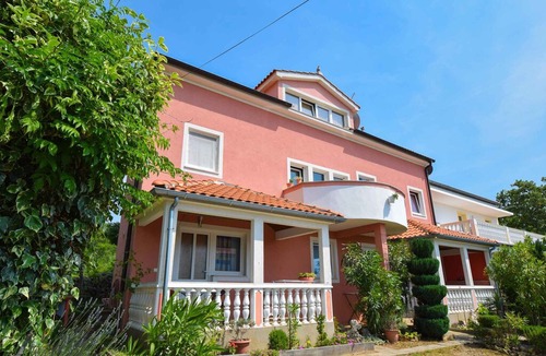 Marsici Apartment | Holiday apartment with a terrace and the possibility of using the grill