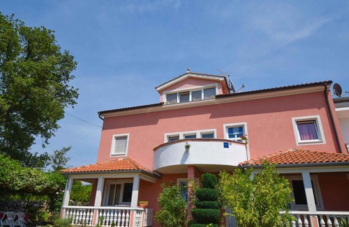 Marsici Apartment | Holiday apartment with a terrace and the possibility of using the grill