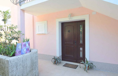 Kraljevica Apartment | Holiday apartment Think pink apartment 1