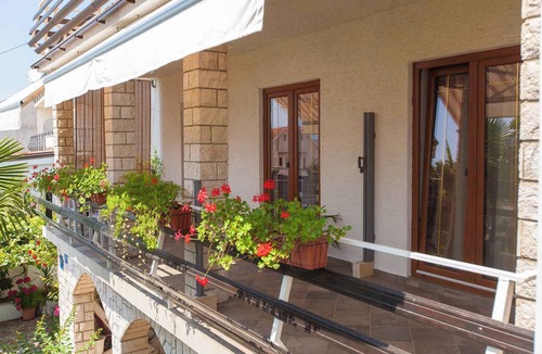 Jadranovo Apartment | Holiday apartment 250 m from the beach