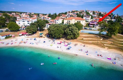 Pjescana Uvala Apartment | Holiday apartment 50m from the beach
