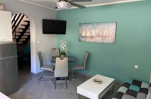 Jadranovo Apartment | Holiday apartment First row to the sea