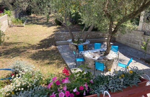 Jadranovo Apartment | Holiday apartment First row to the sea