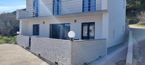Supetarska Draga Apartment | Holiday apartments Cecilija