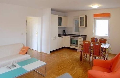 Medulin Apartment | Holiday Apartment in Medulin with Terrace