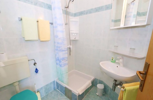 Jakisnica Apartment | Holiday apartment Jaksinica for 1 - 5 persons with 2 bedrooms - Holiday apartment in one or multi-fa