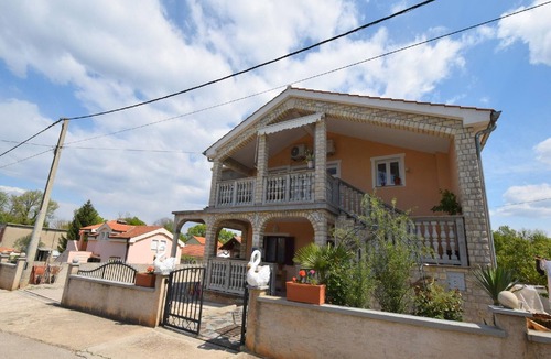Milovcici Apartment | Holiday apartment Malinska for 1 - 4 persons with 2 bedrooms - Holiday apartment