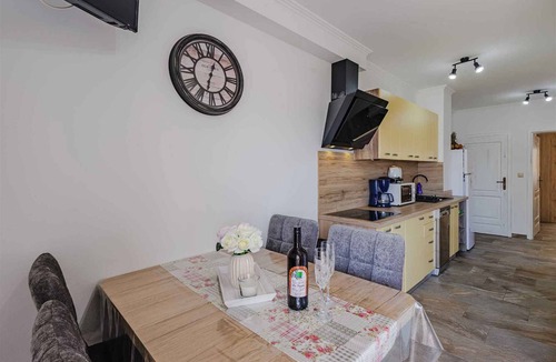 Cizici Apartment | Holiday apartment mit Balkon