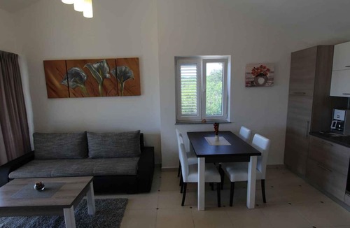 Malinska Apartment | Holiday apartment mit Balkon und Meerblick