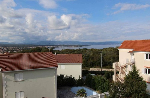 Malinska Apartment | Holiday apartment mit Balkon und Meerblick