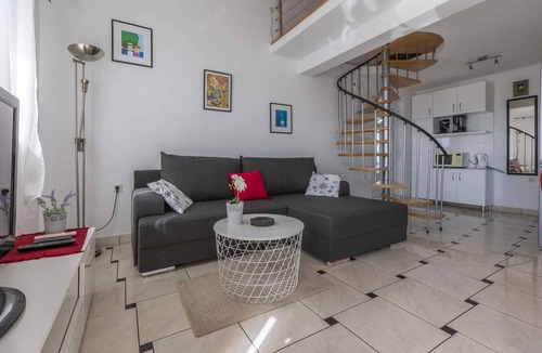 Selce Apartment | Holiday apartment mit Klimaanlage und Meerblick