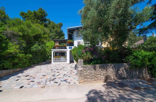 Artatore Apartment | Holiday apartment only 150 m from the sea
