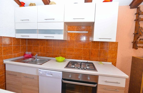 Cove Murtar Apartment | Holiday apartment with balcony