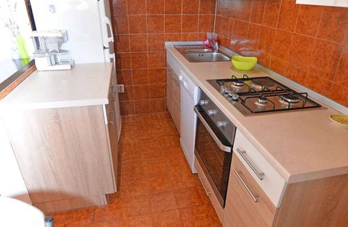 Cove Murtar Apartment | Holiday apartment with balcony