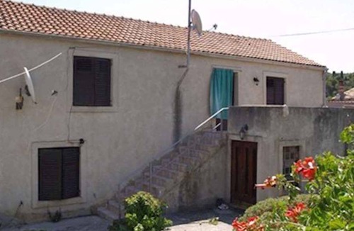 Veli Losinj Apartment | Holiday apartment with air conditioning and TV