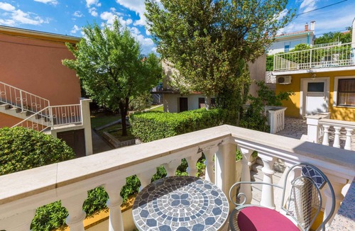 Crikvenica Apartment | Holiday apartment with balcony