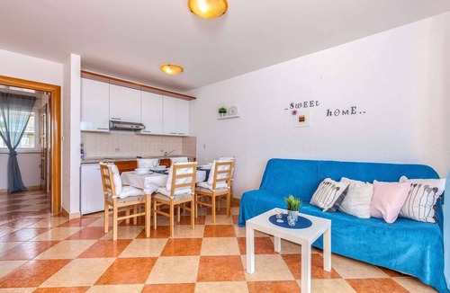 Crikvenica Apartment | Holiday apartment with sea view and air conditioning
