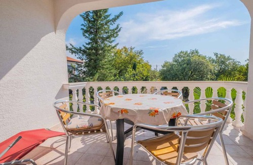 Jadranovo Apartment | Holiday apartment with sea view and air conditioning