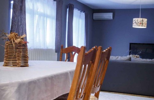 Palit Apartment | Holiday apartment with terrace and air conditioning