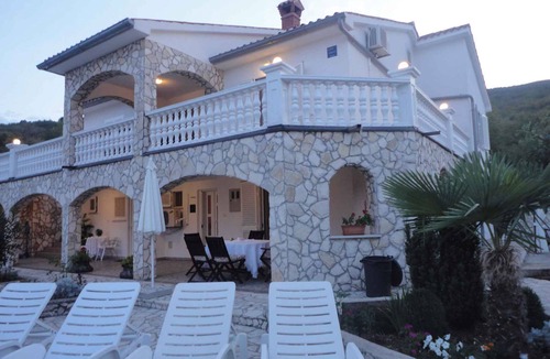 Drenje Apartment | Holiday apartment with air conditioning