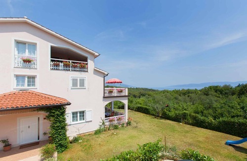 Drenje Apartment | Holiday apartment with air conditioning and Internet access