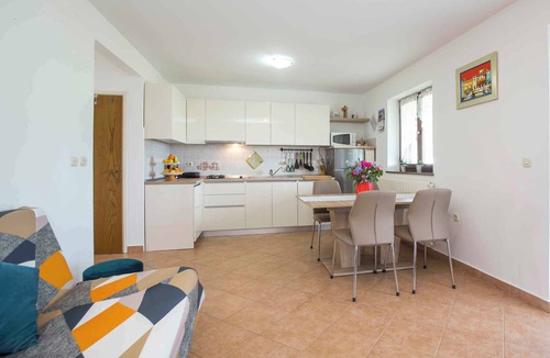 Presika Apartment | Holiday apartment with air conditioning