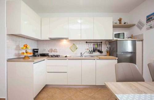 Presika Apartment | Holiday apartment with air conditioning