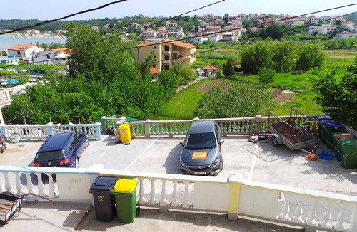 Rab Town Apartment | Holiday apartment with air conditioning and sea view