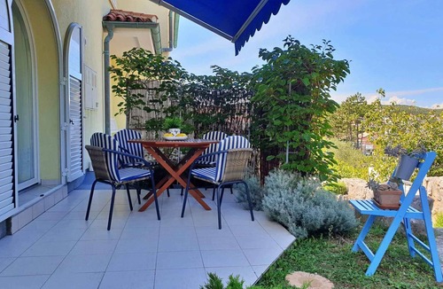 Silo Apartment | Holiday apartment with air conditioning and terrace